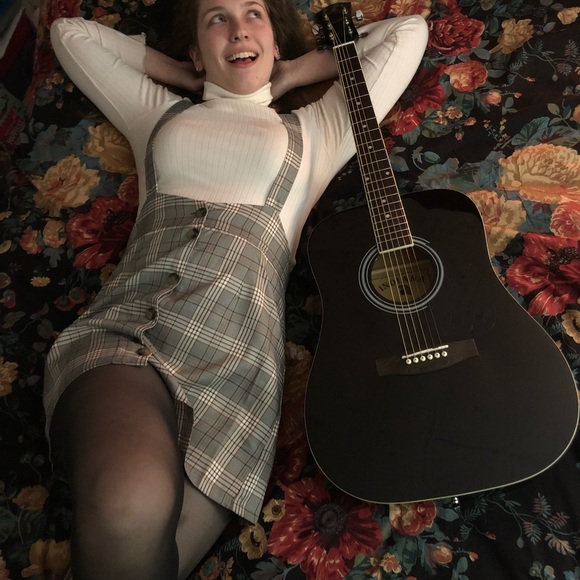 Meet your Posher, Amanda - Picture 5 of 7